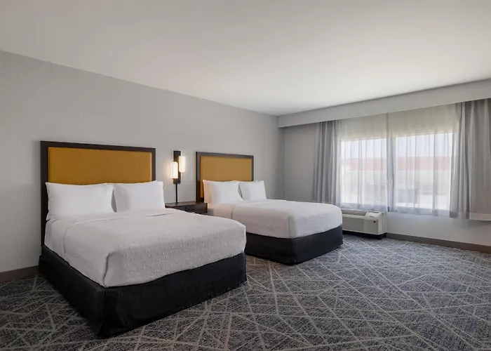Hampton Inn & Suites West Des Moines Mill Civic
